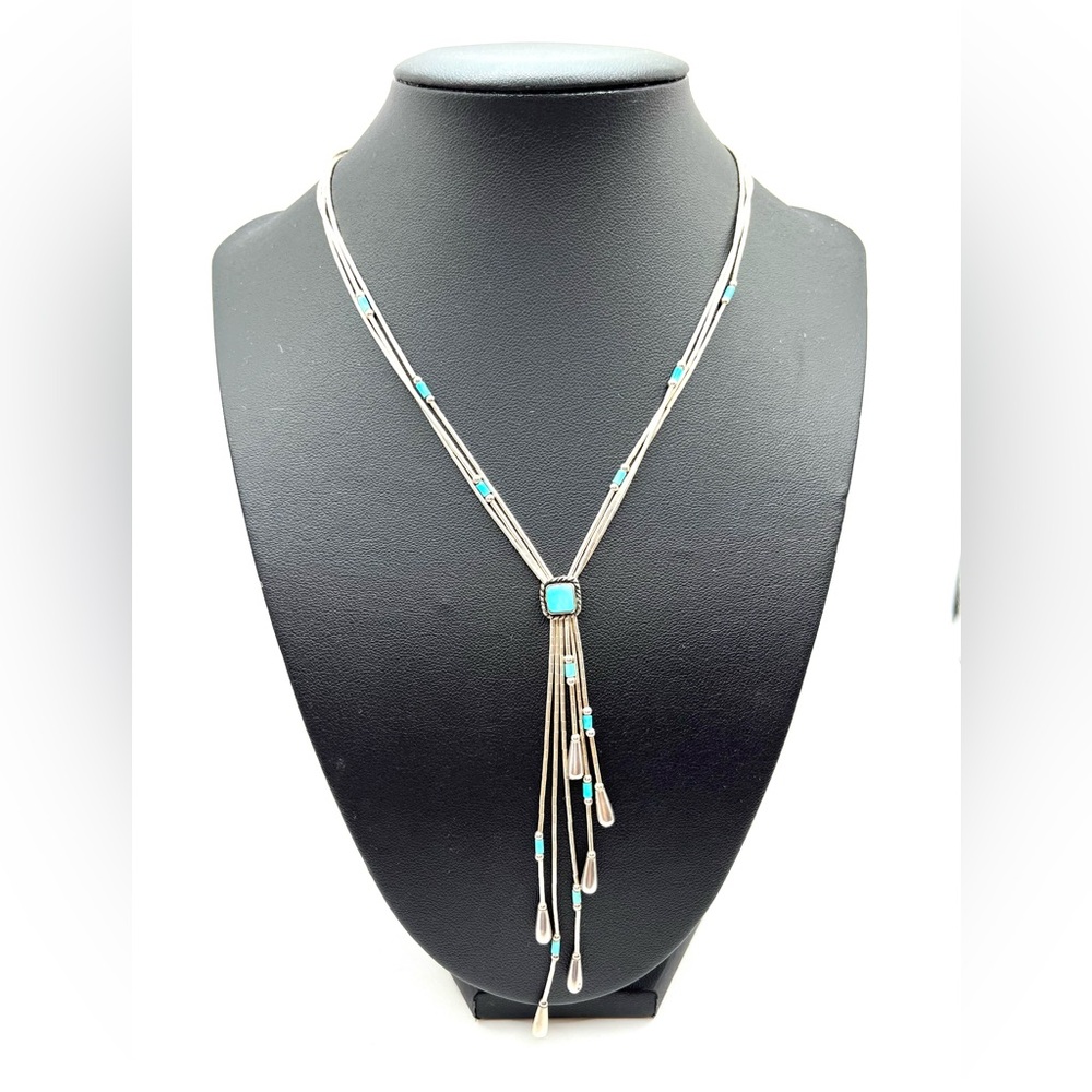 Elegant Silver and Turquoise Necklace